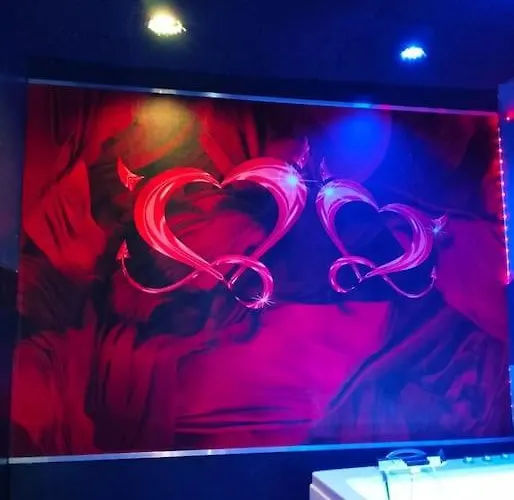 La Lovecoquine, Chez Loveroomtoulon , Parking Et Wifi Gratuits